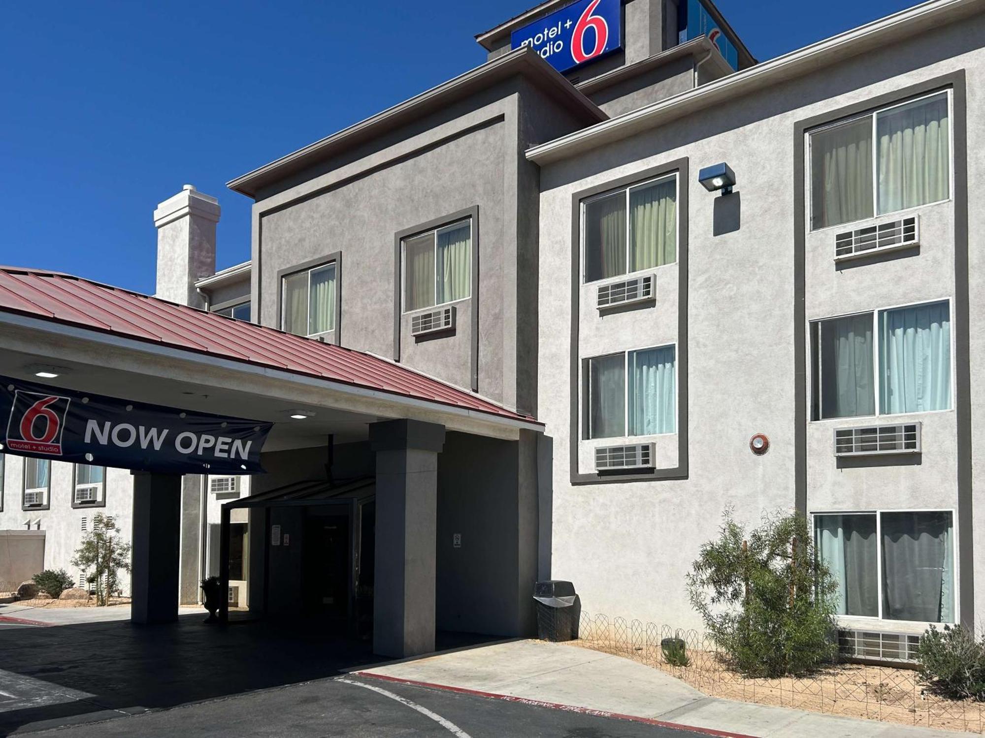 Motel 6-Hesperia, Ca - West Main Street I-15 Екстериор снимка