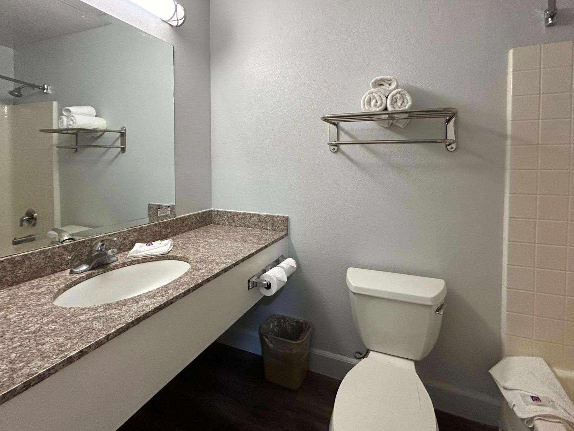 Motel 6-Hesperia, Ca - West Main Street I-15 Екстериор снимка