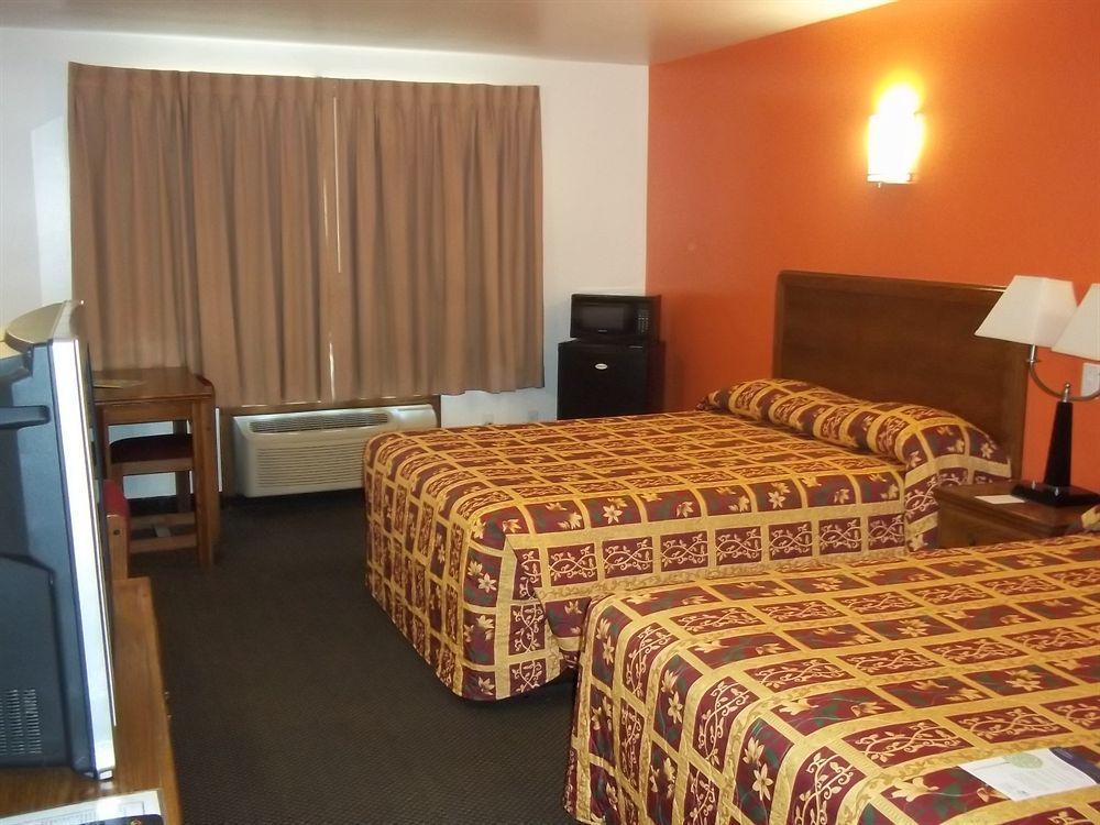 Motel 6-Hesperia, Ca - West Main Street I-15 Екстериор снимка