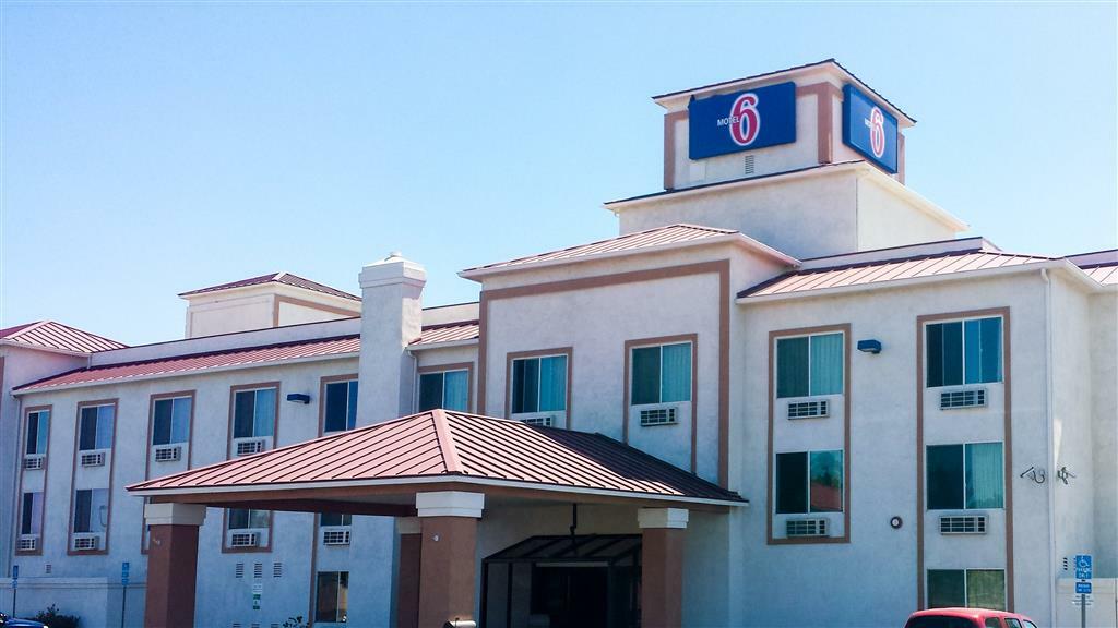 Motel 6-Hesperia, Ca - West Main Street I-15 Екстериор снимка