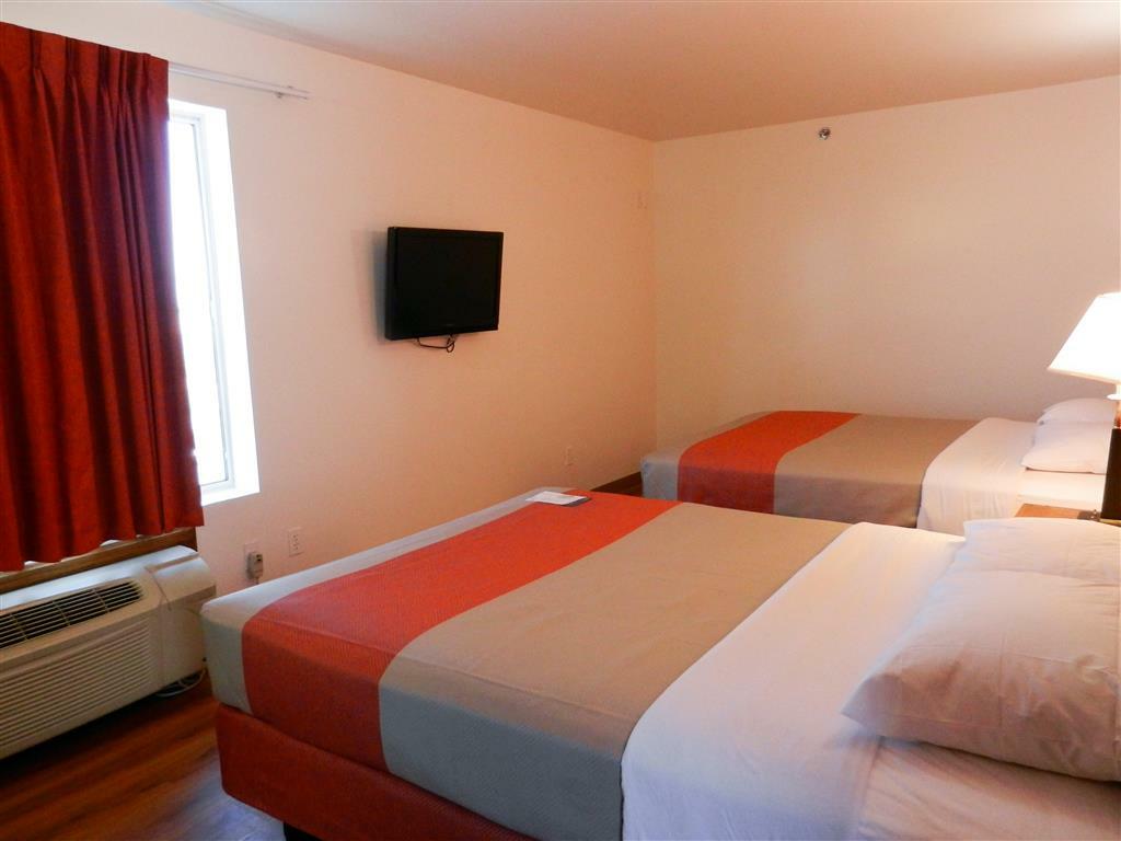 Motel 6-Hesperia, Ca - West Main Street I-15 Стая снимка