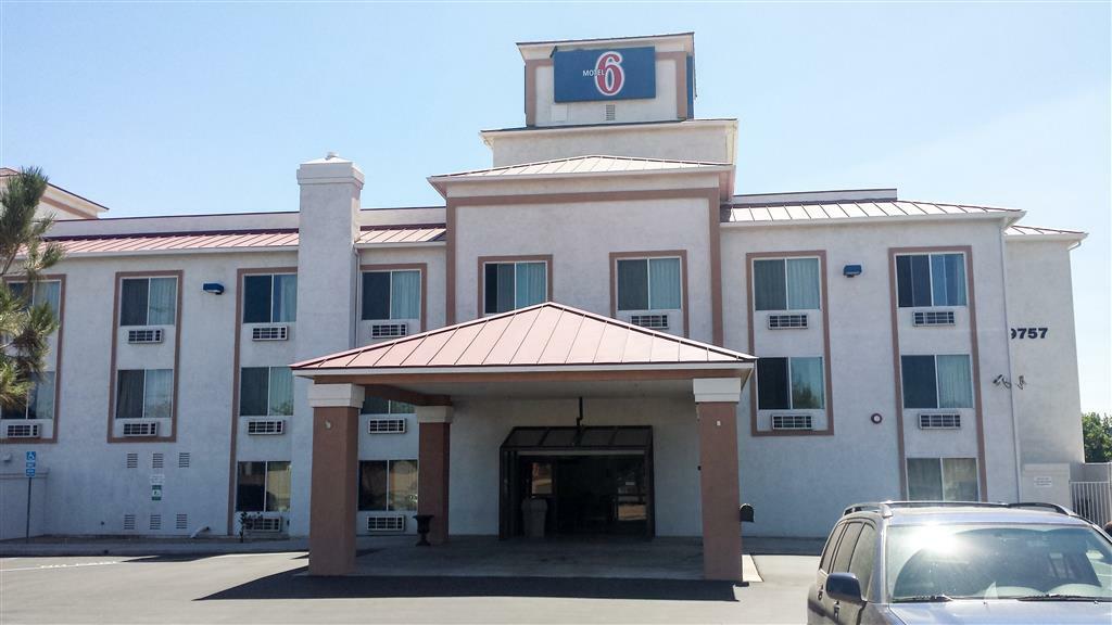 Motel 6-Hesperia, Ca - West Main Street I-15 Екстериор снимка